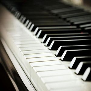 免费看人与拘做受A片
